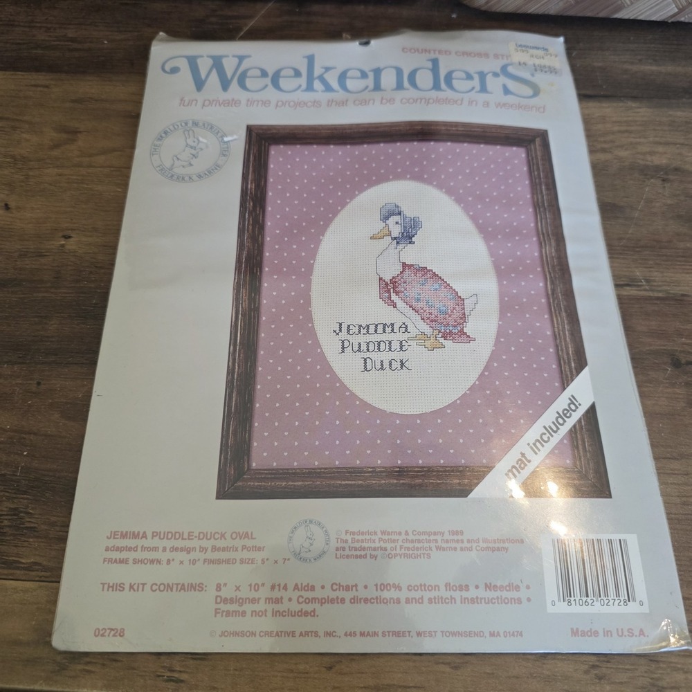 Weekenders Counted Cross Stitch Jemima Puddle Duck Oval Finished Size 5" x 7"